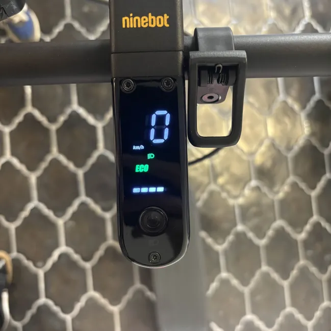 Outlet - Ninebot by Segway KickScooter MAX G2 E